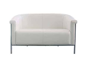 2 seaters sofa in white